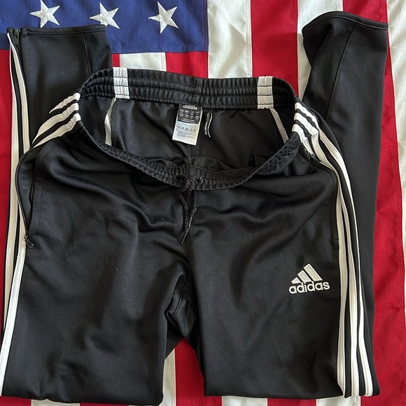 Adidas joggers - Picture 5 of 13